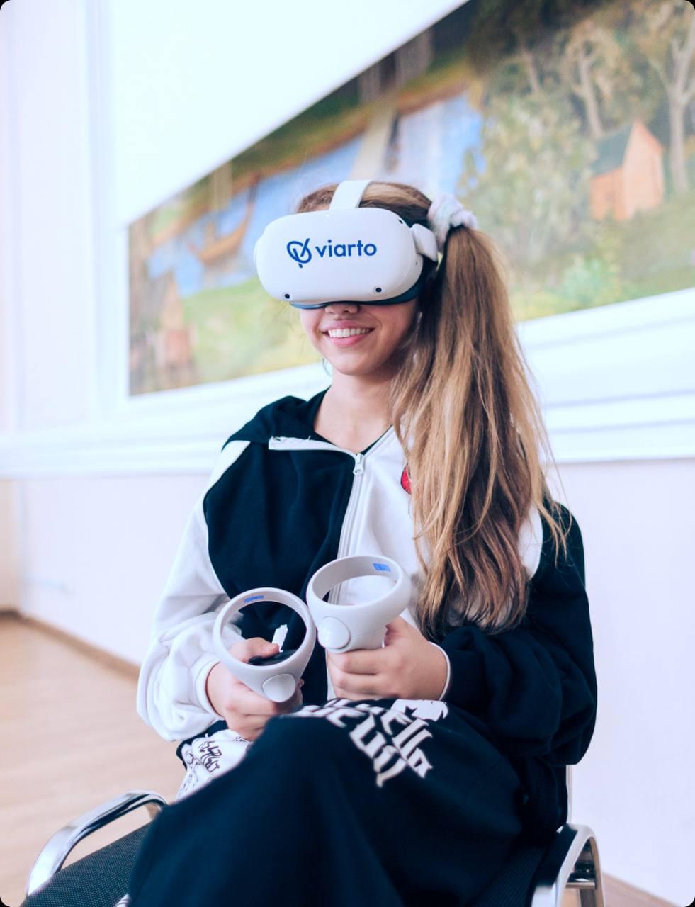 student_with_VR-helmet